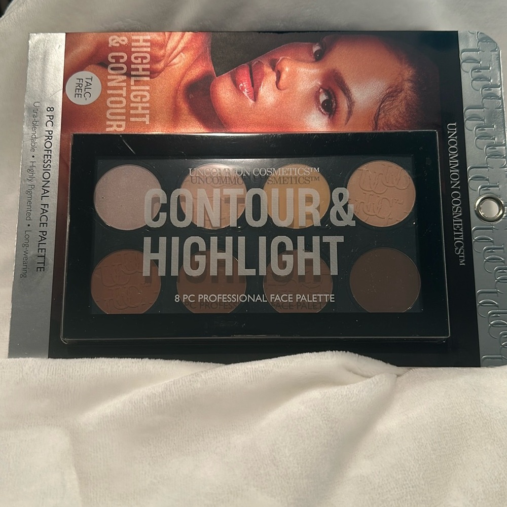 Uncommon Cosmetics Contour & Highlight 8 Piece Professional Face Palette.